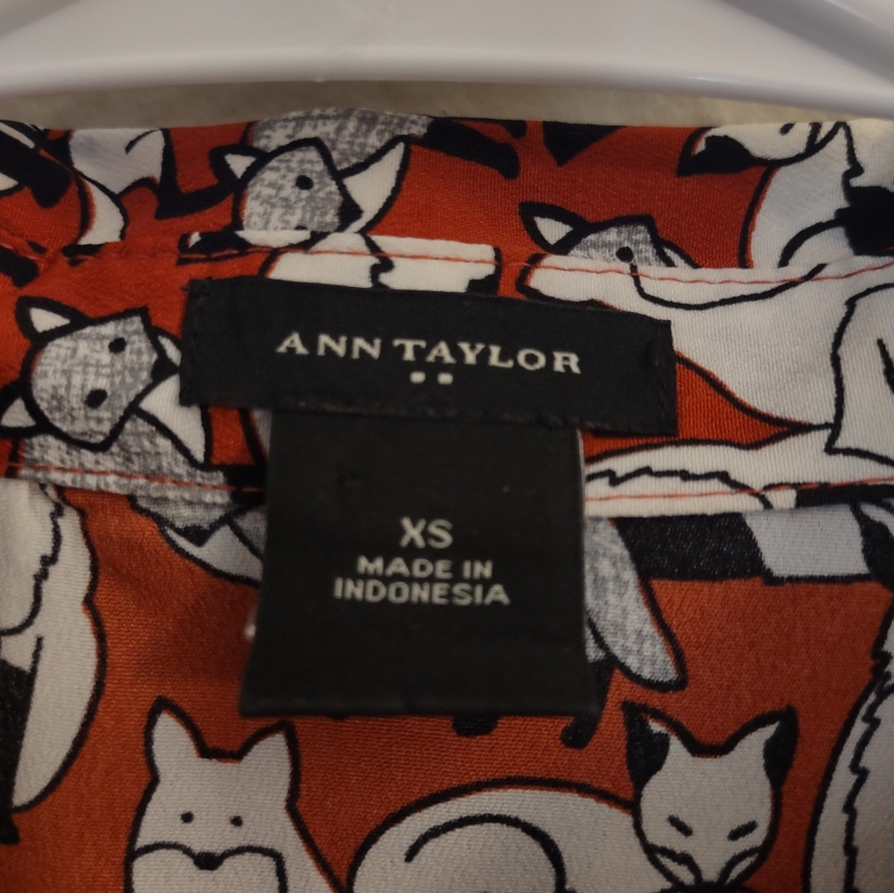 Ann Taylor Fox Print Long Sleeve Tunic Women's Blouse Xtra Small - Picture 6 of 11